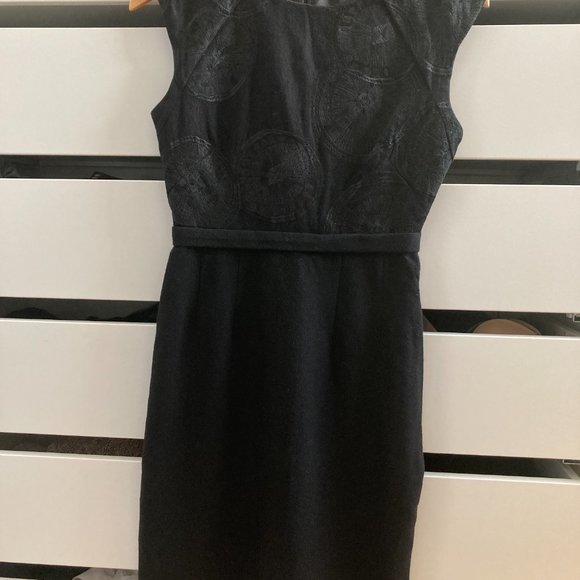 Elie Tahari Black Wool Blend Sheath Dress - Picture 2 of 7